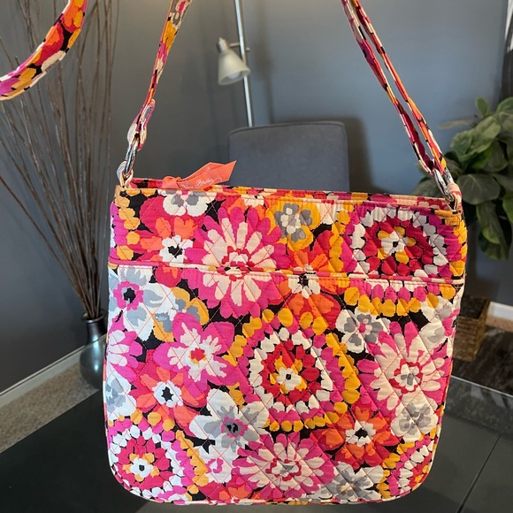 VERA BRADLEY BUNDLE!! Get 2 beautiful bags for the price of 1! Huge sale!! - Picture 3 of 11